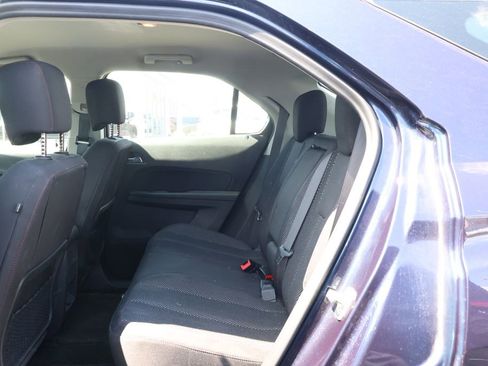 Used 2017 Chevrolet Equinox LS FWD image 28