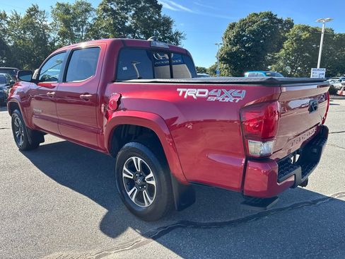 Used 2016 Toyota Tacoma TRD Sport w/ Towing Package AWD/4WD image 4