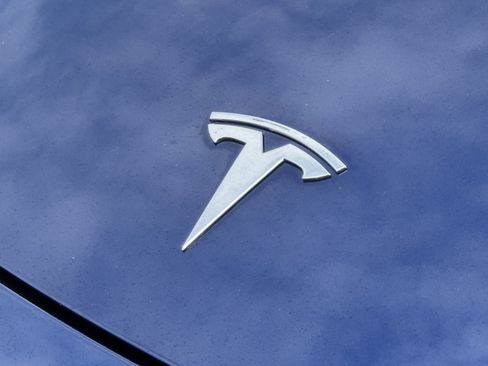 Used 2022 Tesla Model 3 Long Range AWD/4WD image 4