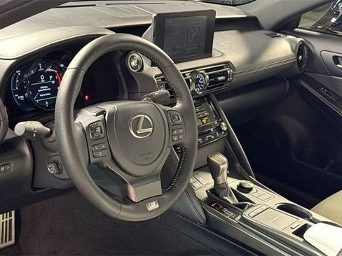 Certified 2025 Lexus IS 350 F Sport image 26