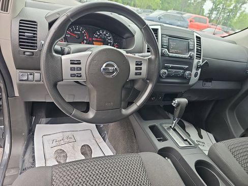 Used 2017 Nissan Frontier SV RWD image 15