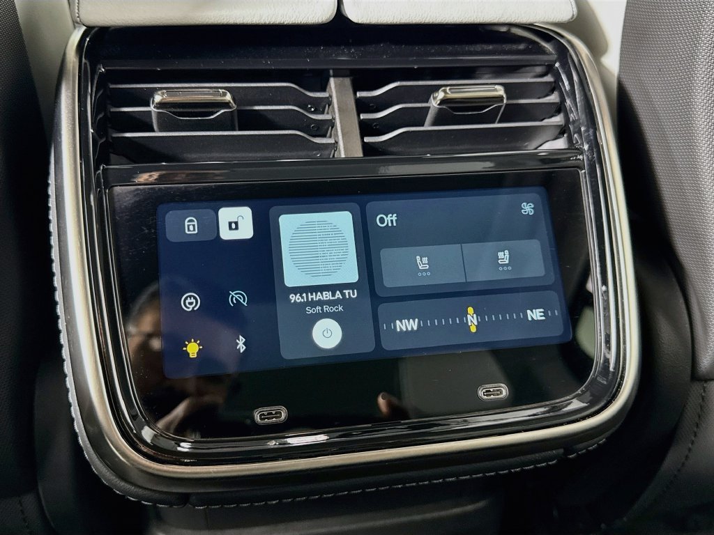 Used 2024 Rivian R1S Adventure Quad AWD/4WD image 43