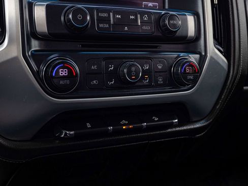 Used 2019 GMC Sierra 1500 SLE w/ SLE Value Package image 22