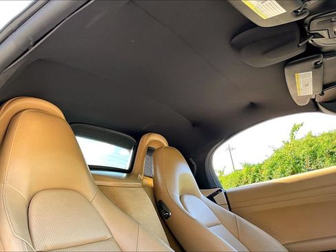 Used 2017 Porsche 718 Boxster RWD image 23