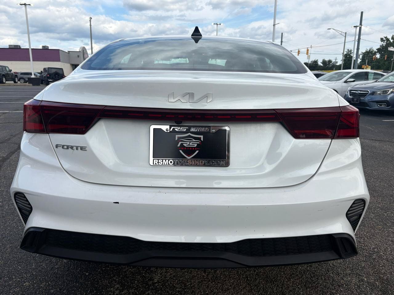Used 2023 Kia Forte LXS FWD image 5
