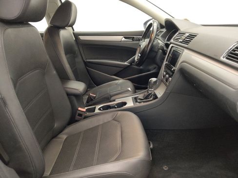 Used 2019 Volkswagen Passat 2.0T Wolfsburg FWD image 21