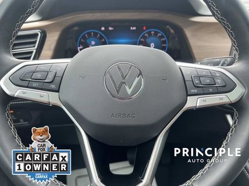 Used 2025 Volkswagen Atlas SE w/ Panoramic Sunroof Package AWD/4WD image 19