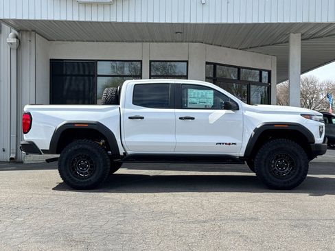 New 2024 GMC Canyon AT4X w/ AT4X AEV Edition AWD/4WD image 2