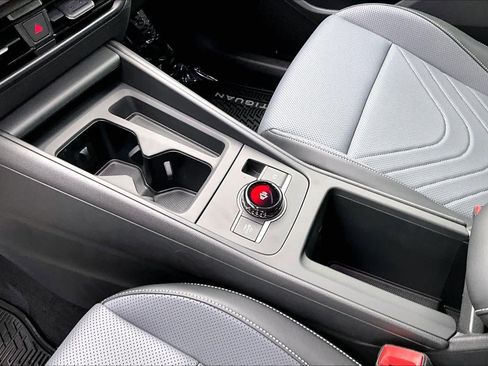 New 2026 Volkswagen Tiguan SE R-Line image 7