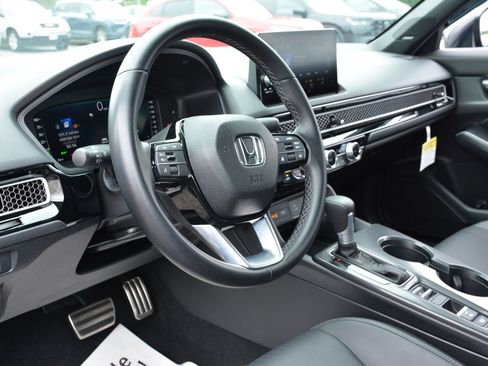 Used 2025 Honda Civic Sport Touring image 11