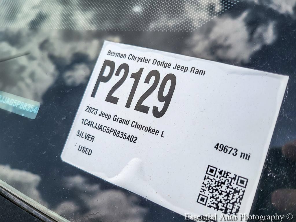 Used 2023 Jeep Grand Cherokee L Laredo RWD image 26