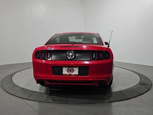 Used 2014 Ford Mustang Premium image 4