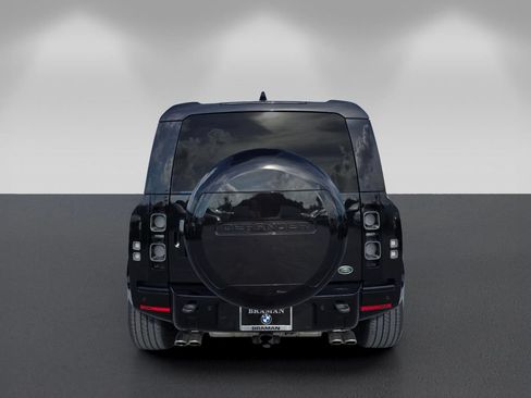 Used 2023 Land Rover Defender 110 V8 AWD/4WD image 5