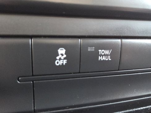 Used 2014 RAM 2500 Tradesman w/ Chrome Appearance Group image 4