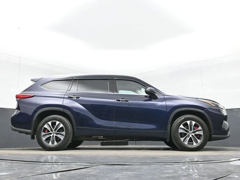 Used 2022 Toyota Highlander XLE image 51