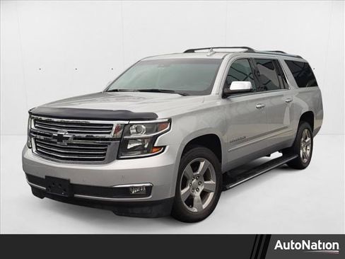 Used 2019 Chevrolet Suburban Premier image 1