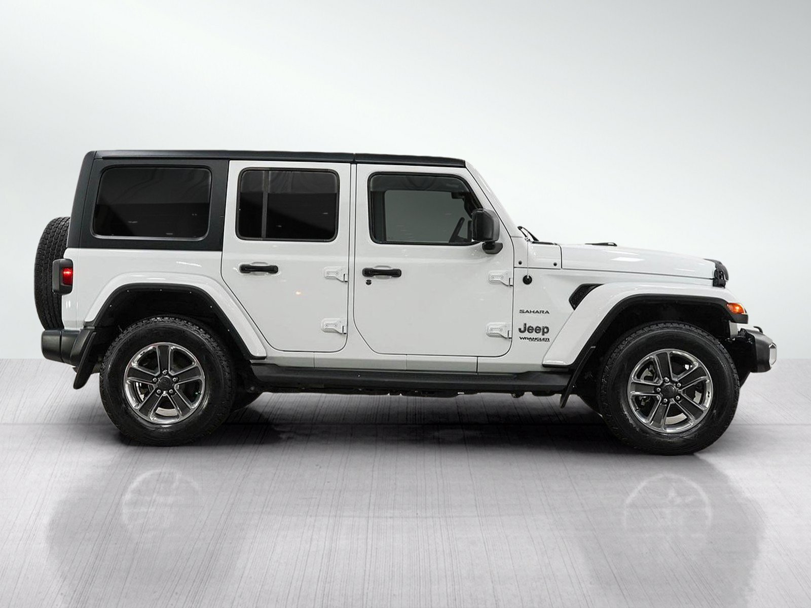 Used 2021 Jeep Wrangler Unlimited Sahara w/ Uconnect 4C Nav & Sound Group AWD/4WD image 7