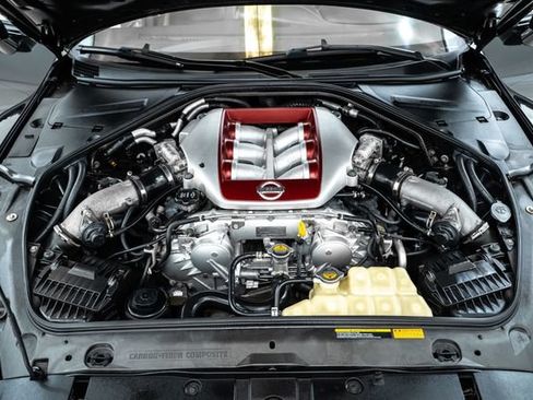 Used 2014 Nissan GT-R Black Edition AWD/4WD image 34