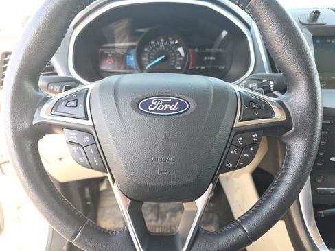 Used 2018 Ford Edge Titanium w/ Ford Safe & Smart Package image 13