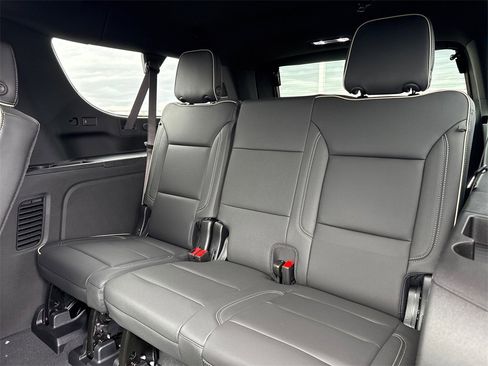 New 2026 GMC Yukon XL Elevation image 34