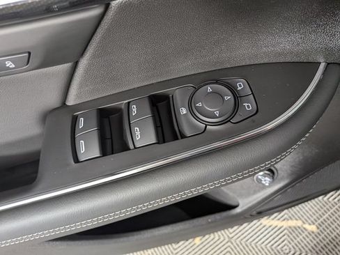 Used 2023 Buick Envision Essence w/ Sport Touring Package FWD image 15