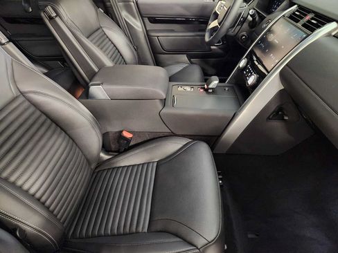 Used 2026 Land Rover Discovery S AWD/4WD image 3