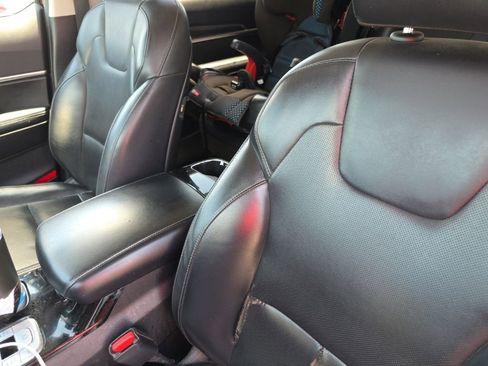 Used 2022 Kia Telluride LX FWD image 10