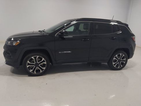Used 2023 Jeep Compass Limited AWD/4WD image 2
