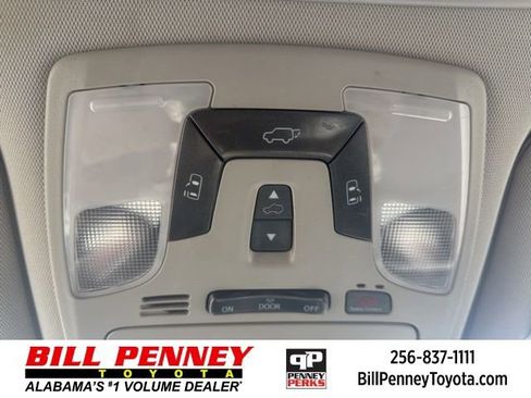 Used 2020 Toyota Sienna XLE image 35