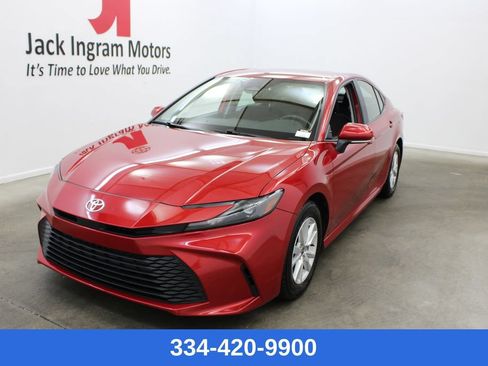 Used 2025 Toyota Camry LE FWD image 1