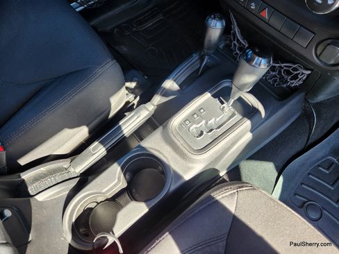 Used 2015 Jeep Wrangler Unlimited Sport image 37