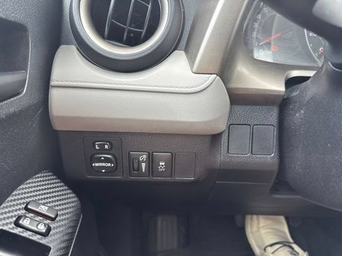 Used 2014 Toyota RAV4 LE FWD image 25