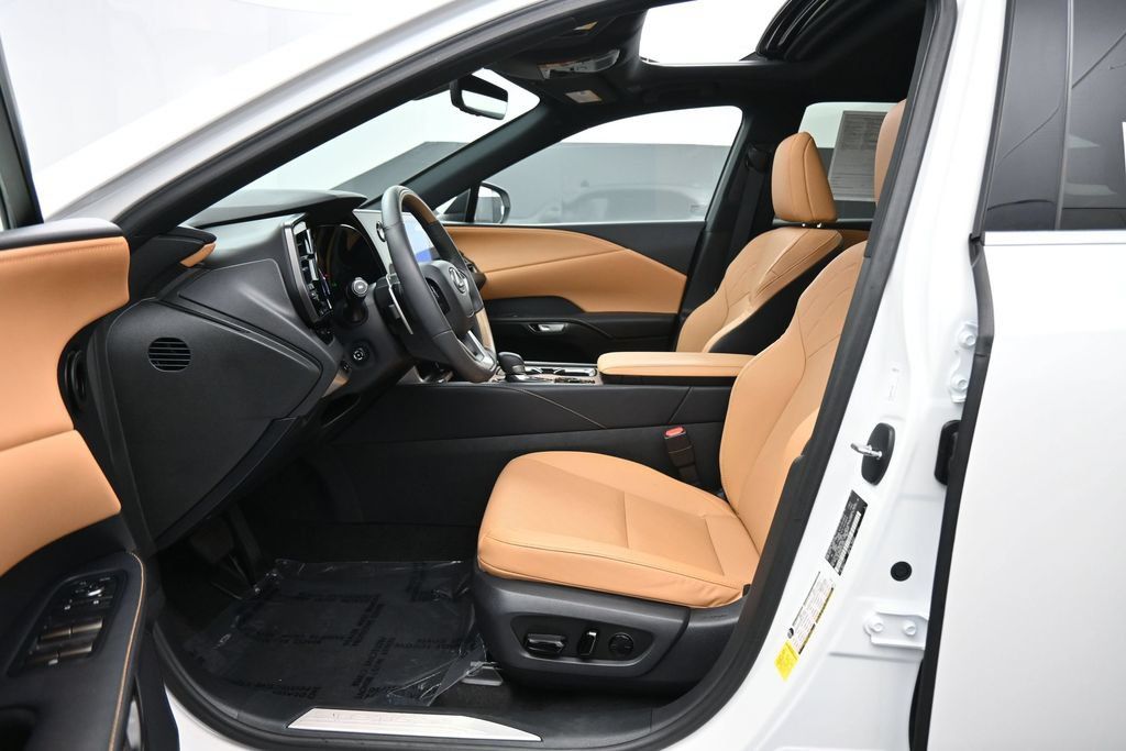 Used 2023 Lexus RX 350 Premium w/ Cold Area Package AWD/4WD image 17