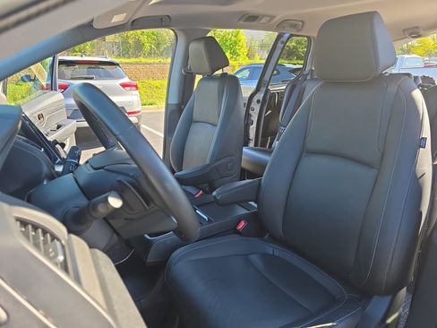 Used 2023 Honda Odyssey EX-L image 16