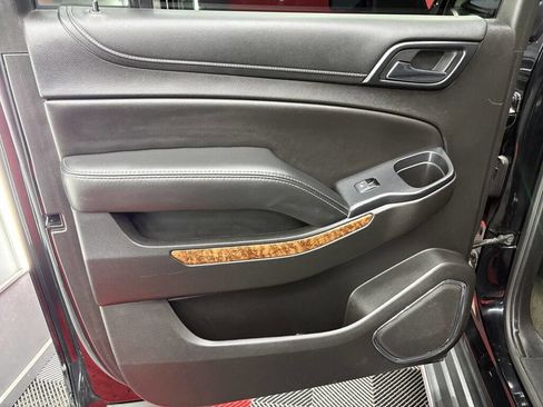 Used 2018 Chevrolet Suburban Premier RWD image 10