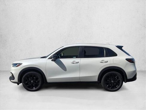 Used 2023 Honda HR-V Sport image 9