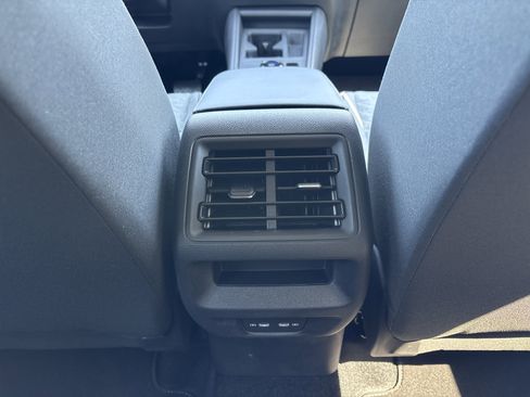 Used 2025 Volkswagen Tiguan S AWD/4WD image 27