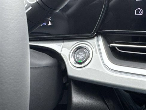 New 2025 Chevrolet Trax LT w/ Driver Confidence Package image 21