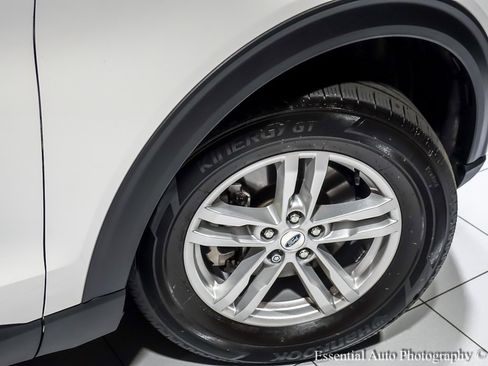 Used 2022 Ford Explorer XLT w/ Equipment Group 202A image 14