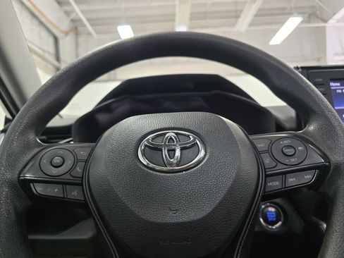 Certified 2020 Toyota RAV4 XLE w/ Convenience Package image 24