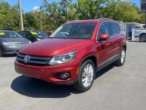 Used 2016 Volkswagen Tiguan S image 2