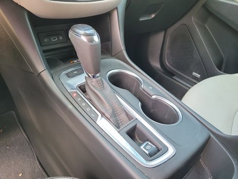 Used 2020 Chevrolet Equinox Premier FWD image 14
