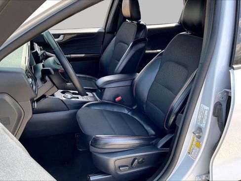 Used 2025 Ford Escape ST-Line FWD image 8