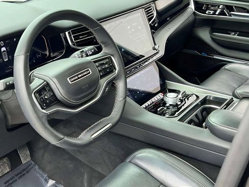 Used 2022 Jeep Grand Wagoneer Series II image 31