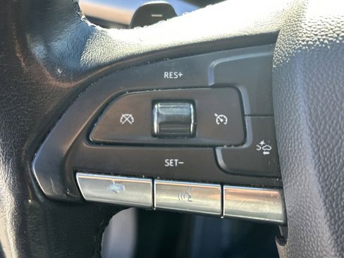 Used 2020 Cadillac XT4 Premium Luxury image 24