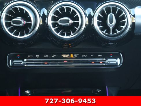 Used 2021 Mercedes-Benz GLB 250 image 20