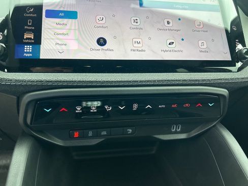 New 2026 Jeep Cherokee Laredo image 38