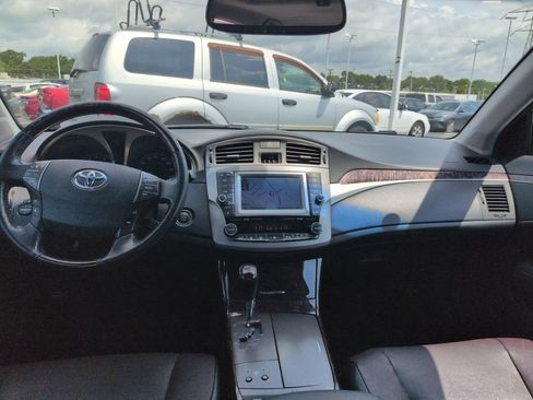 Used 2011 Toyota Avalon Limited FWD image 13