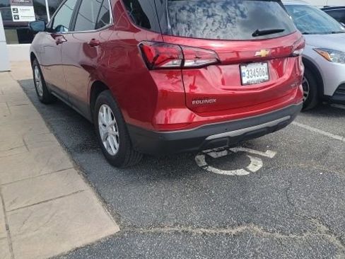 Used 2022 Chevrolet Equinox LT image 8