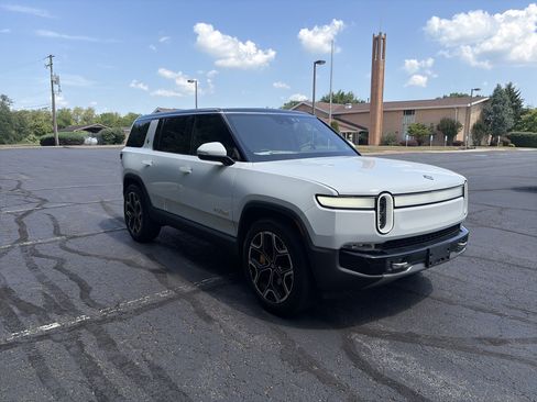 Used 2022 Rivian R1S Launch Edition AWD/4WD image 3